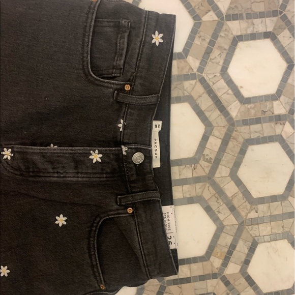 PacSun black daisy jeans - Picture 2 of 6